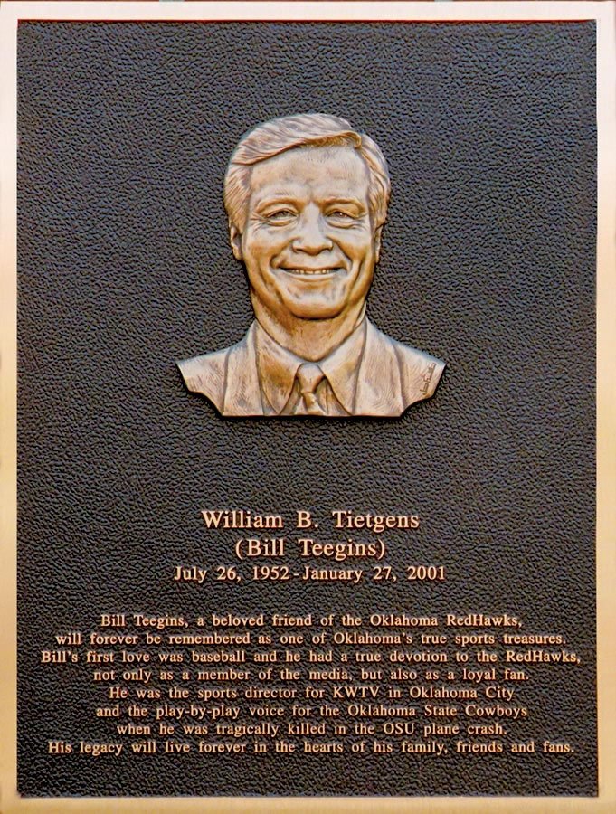 bronze-plaque-3d-sculpted-image Cast bronze 3D BAS relief plaque
