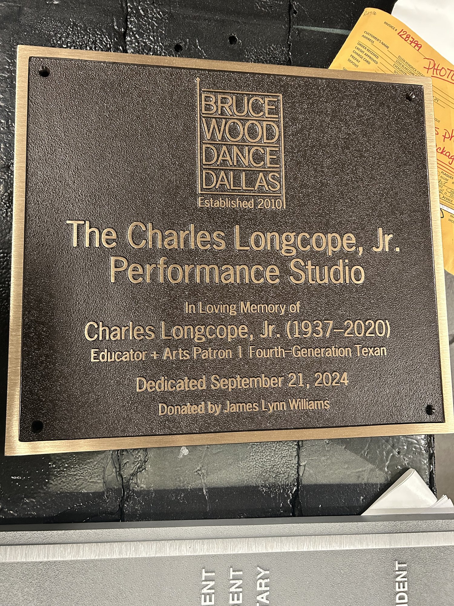 r-bronze-plaque-a1 custom cast bronze plaque